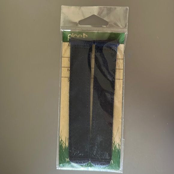 PLAE Navy Blue XL Velcro tab replacement (discontinued) - Picture 1 of 5